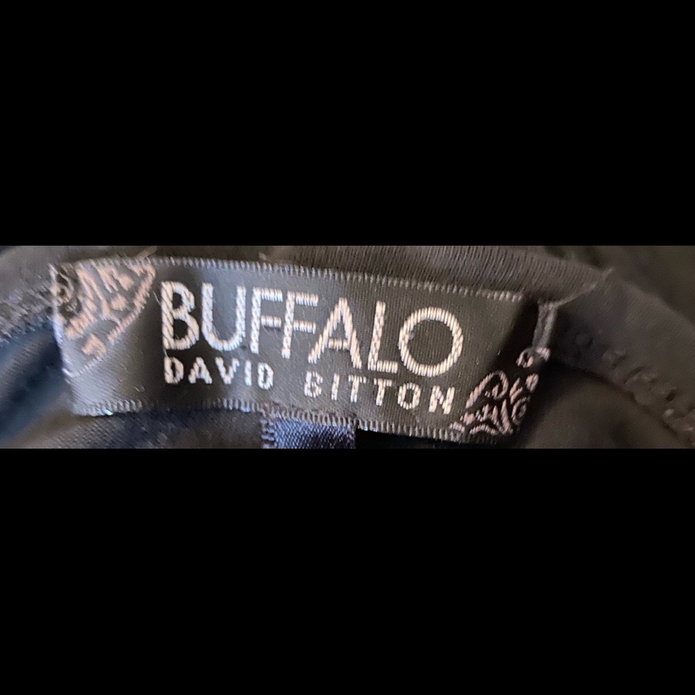 Full piece, wide leg , open back tie around neck . - Picture 5 of 10